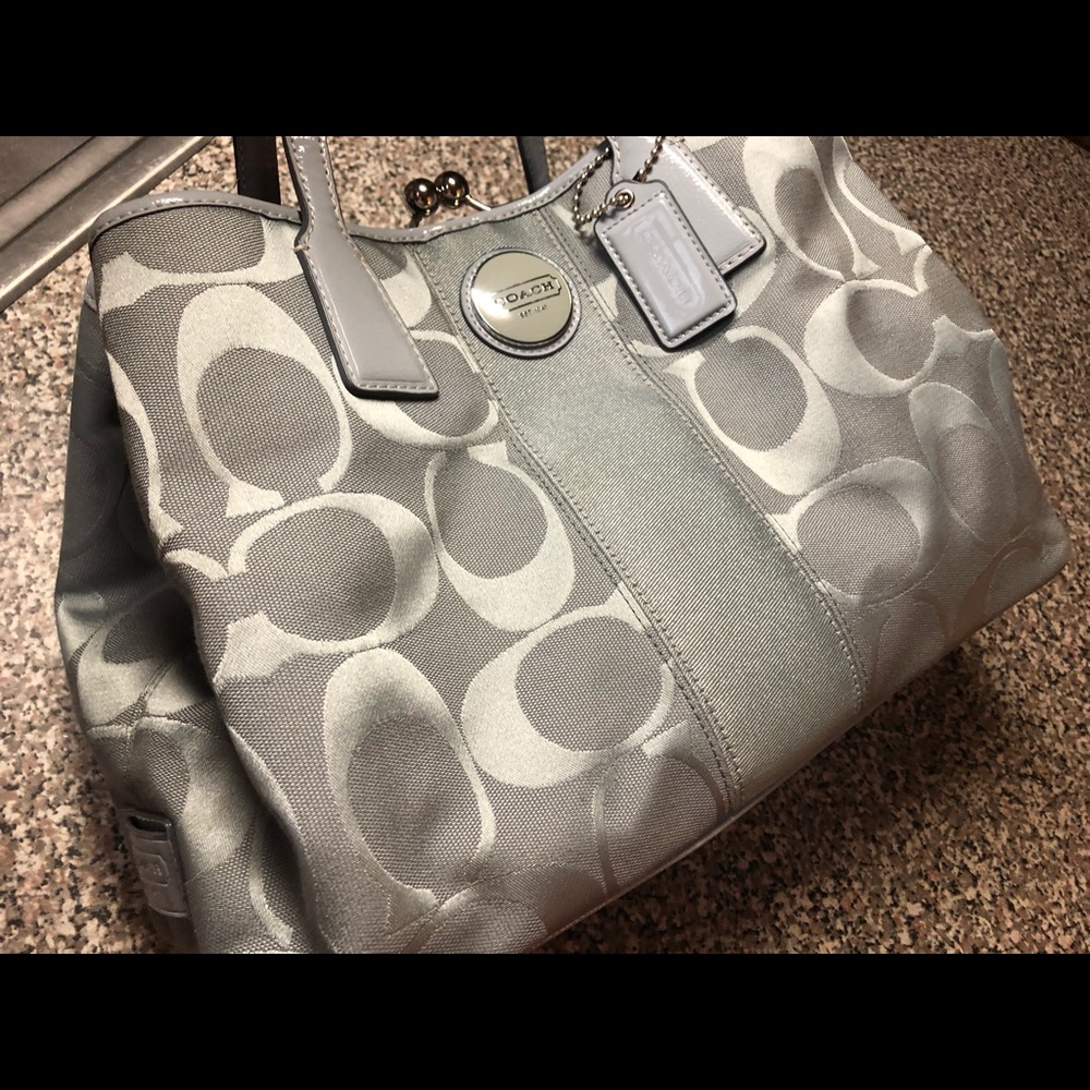 ***SOLD** Coach Signature Kiss-lock Shoulder Bag